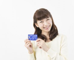クレジットカードのショッピング枠の利用限度額を増やすには？