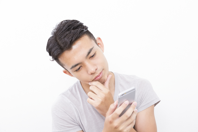カードローンは18歳~19歳でも借りれる?未成年者でも審査に通る?